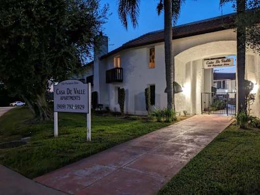 Casa De Valle Front Entrance