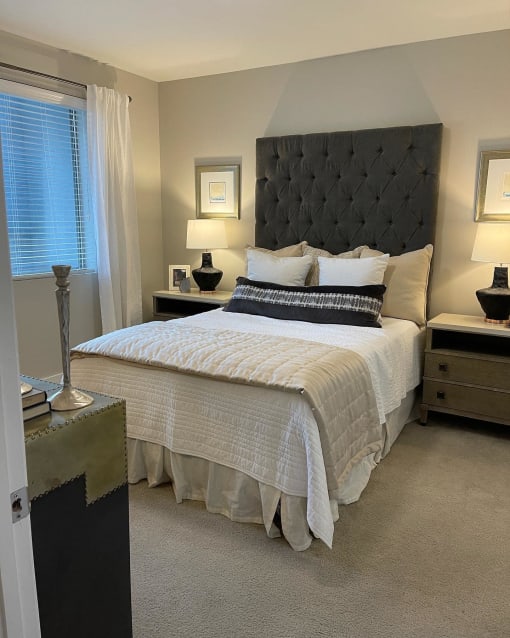 Oversized bedrooms with natural light at Flats on 4th Apartments in Birmingham, AL