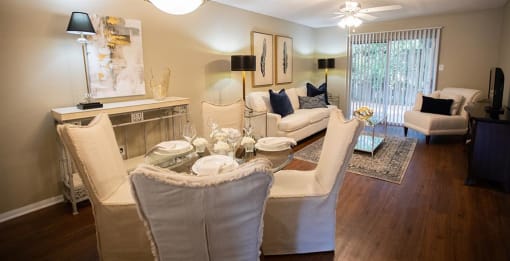 at Kingswood Apartments in Mobile, Alabama