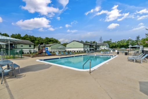 Swimming pool at Mirabelle Apartments in Mobile, Alabama