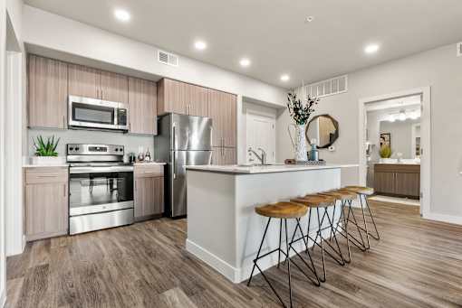 Fully Equipped Kitchen at V on Broadway Apartments, Tempe, AZ, 85281