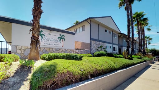 Palms exterior