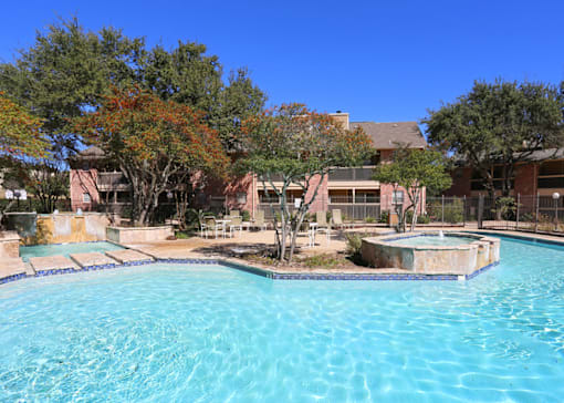 brandon-oaks-pool