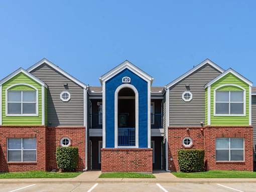 Building Exterior View at Country Park Apartments, Denton, TX, 76209
