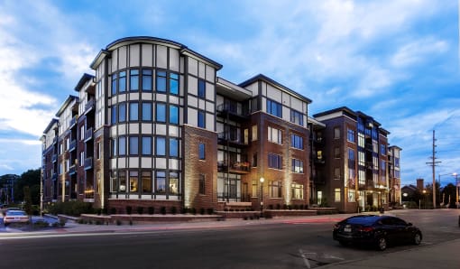 Burlington Station luxury residences in Downers Grove