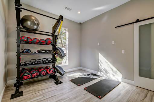 the gym at 1861 muleshoe road