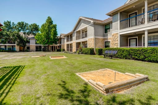 The Oaks at Hampton Apartments