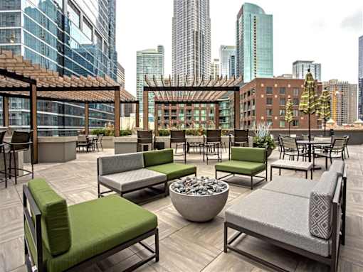 Firepits and Lounging on the Deck
