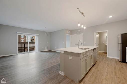 Modern Spacious Kitchen