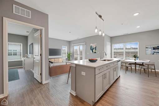 Lincoln Station Apartments Kitchen