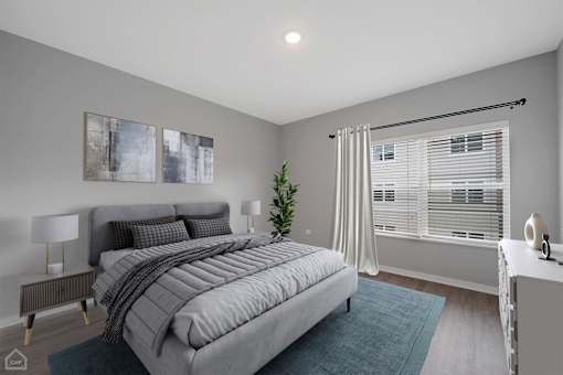 Spacious Bedroom Lincoln Station
