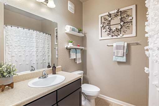 Big oaks apartments lakeland florida guest bathroom