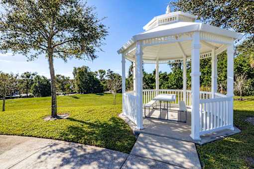 Big oaks apartments lakeland florida outdoor gazebo with seating