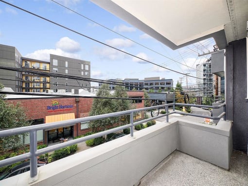 a balcony or terrace at cityscape 1 sleeps 7