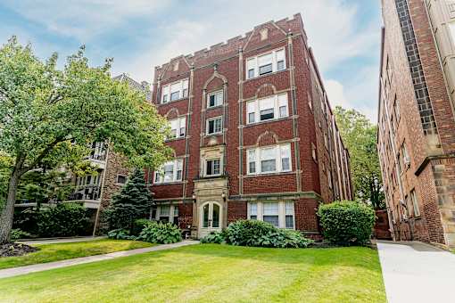 Mapleview Exterior at Heights Collection Apartments, Ohio