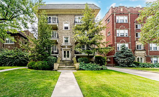 Mapleview Exterior at Heights Collection Apartments, Cleveland Heights, OH 44106