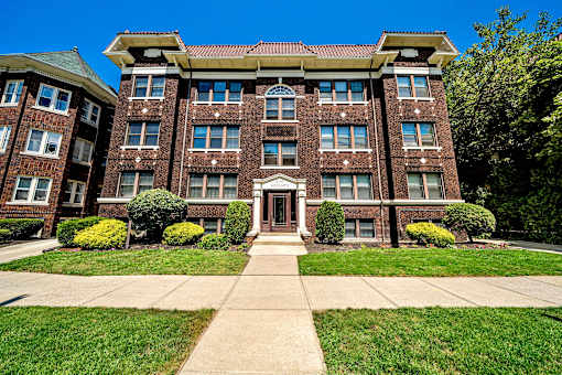 Exterior View at Heights Collection Apartments, Cleveland Heights, Ohio