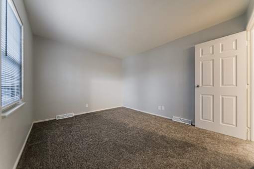 Clear Space at River Run Apartments, Ohio, 44485