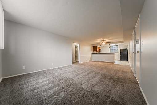 Fresh Interior at River Run Apartments, Warren, OH