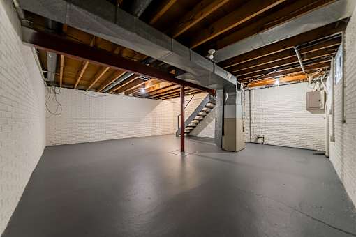 Spacious Attic Room at River Run Apartments, Warren, OH, 44485