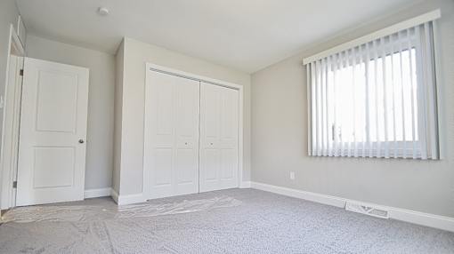 Window Coverings at Old Green Place  Apartments, Integrity Realty LLC, Beachwood, Ohio