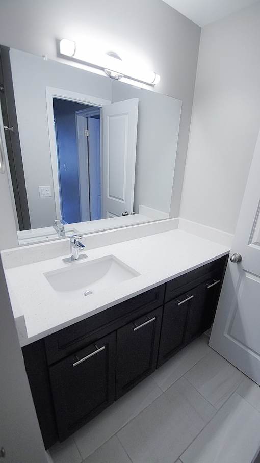 Luxurious Bathrooms at Old Green Place Apartments, Integrity Realty LLC, Beachwood