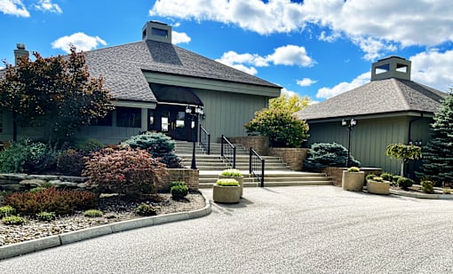 Clubhouse Exterior View at Atrium in The Village, Beachwood, 44122