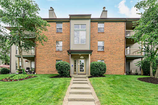 Exterior view1 at Hunt Club Apartments, Ohio, 44321