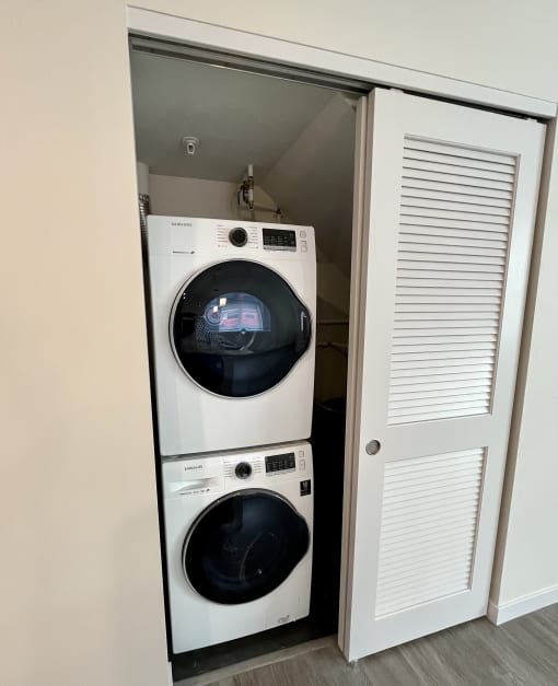 full size washer and dryer at Reserve Overlook Apartments, Integrity Realty, Cleveland Heights, OH, 44106