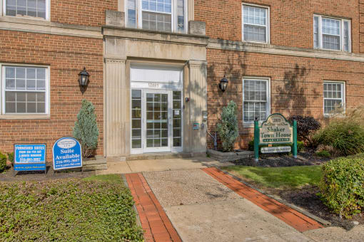 Courtyard Walking Path at Shaker Collection  Apartments, Integrity Realty, Cleveland, OH