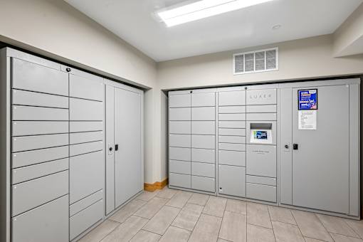 A row of lockers with a sign that says "LUXER".