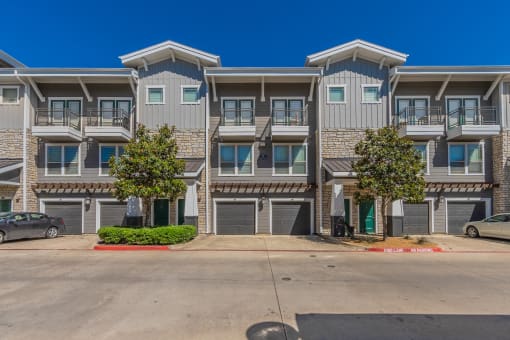 lease apartments in Lakewood hills, TX