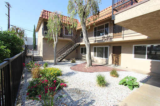 Apartment Courtyard at Loma Linda Prospect Apartments, California