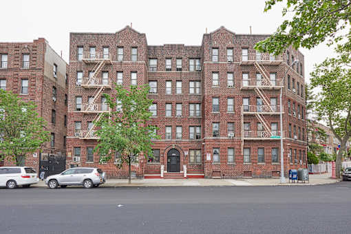 Bronx River Ave exterior