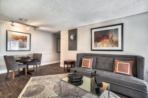 Living Room at Middletown Brooke Apartments, Middletown, 06457