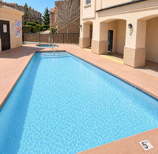 A small pool with a number 5 on the side.