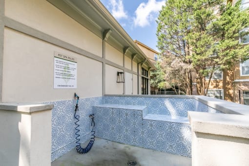 Pet Wash at 1401 West Paces, Atlanta, 30327