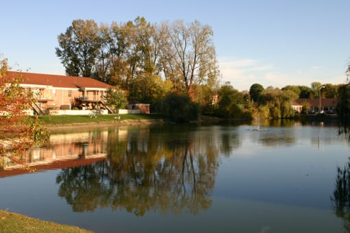 Windsor Court Lake