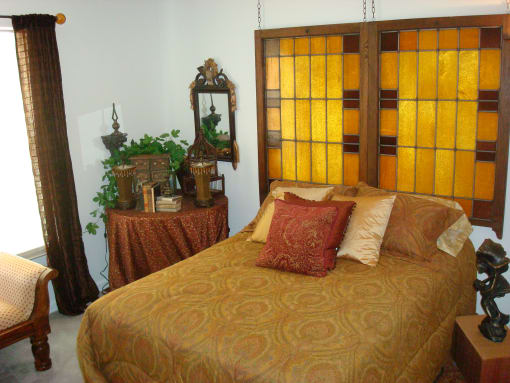 Windsor Court Bedroom
