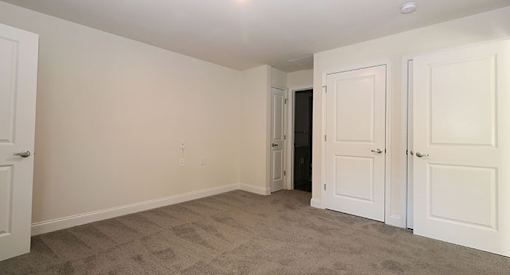 affordable section 8 stone mountain bedroom with two doors and a closet