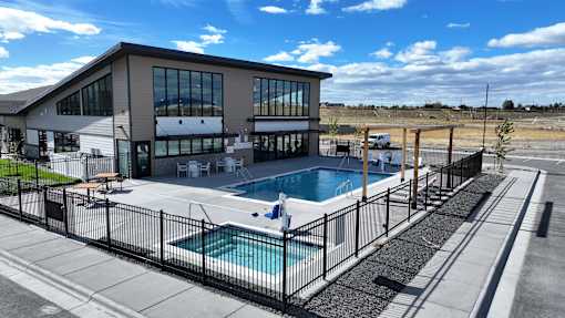 Swimming pool and hot tub at Yellowstone Landing, Belgrade, MT