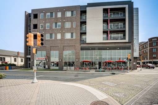 Modern Building at 747 Apartments, Indianapolis, IN