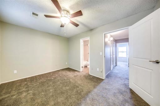 at Springhill Apartments, Overland Park, KS