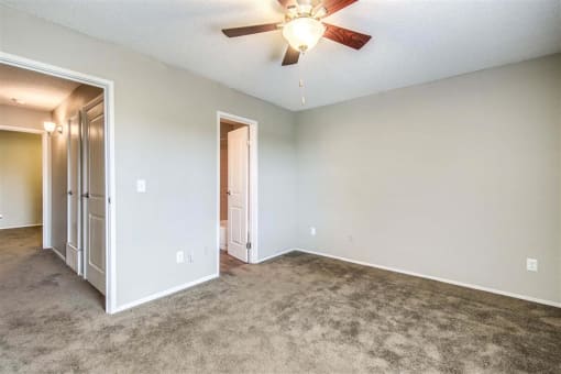at Springhill Apartments, Overland Park, 66213