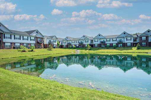 Pond View at Overland Park, Pickerington, OH