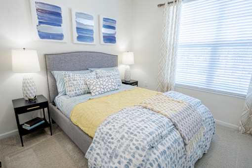 Spacious Bedroom at Overland Park, Ohio
