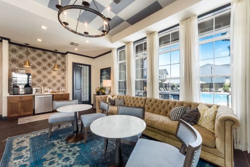 sitting area in clubhouse at Overland Park, Pickerington, OH, 43147