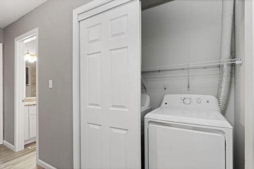 Washer Dryer at Spring Creek Townhomes, Springfield, 62702