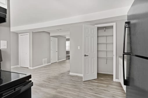 Kitchen at Spring Creek Townhomes, Springfield, IL, 62702