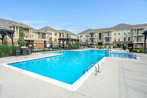 Outdoor Swimming Pool at The Greyson, Ohio, 43026